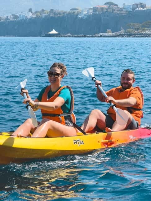 Sorrento: kayak small group tour to Bagni Regina Giovanna - What Happens in the First 10 Minutes on the Water