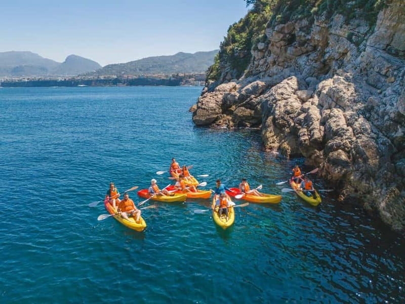 Sorrento: kayak small group tour to Bagni Regina Giovanna - Guide Quality: Friendly, Safety-First, and Quick to Make Beginners Comfortable