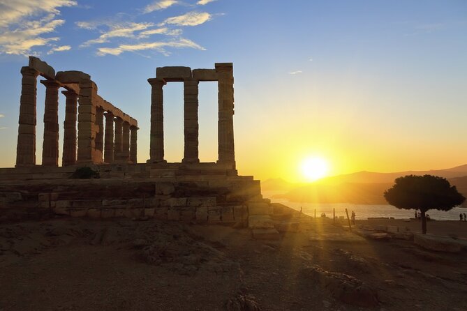 Sounio Sea Kayak Tour to the Temple of Poseidon full program - Sounio Beach Meeting Point and Lunch: The Greek Tavern Part You’ll Remember