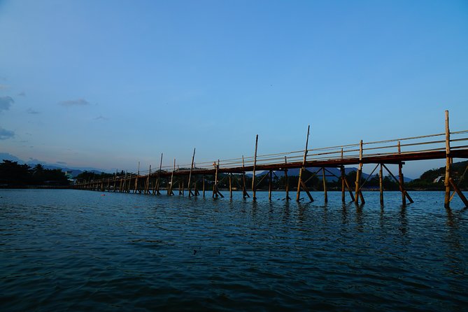 Stand Up Paddle Boarding and Sunset Watching on Cai River - Who should book this SUP sunset paddle