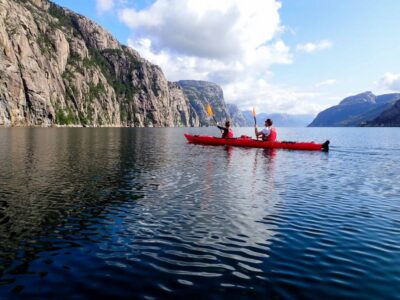 Stavanger: Lysefjord Kayak Safari (Waterfalls & Pulpit Rock) - From parking lot to fjord: the 5-minute walk that sets the tone