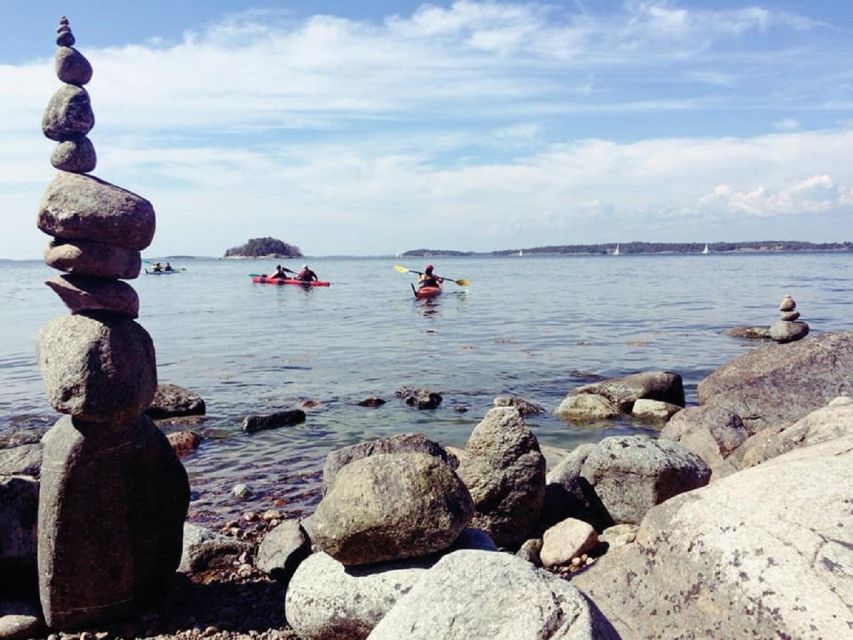 Stockholm: Full-Day Archipelago Kayaking Adventure - Lunch on a private island: the best kind of break