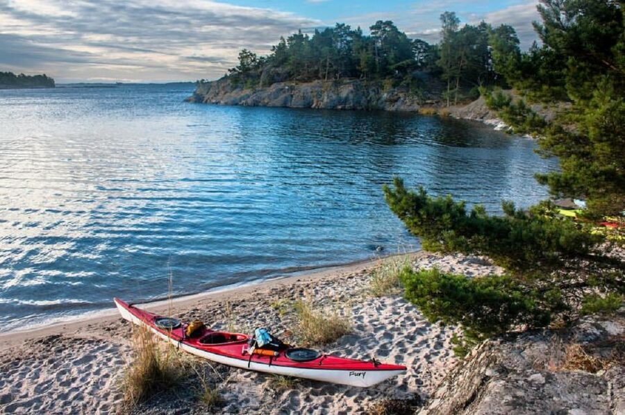 Stockholm: Full-Day Archipelago Kayaking Adventure - The air-conditioned minivan ride: leaving the city behind
