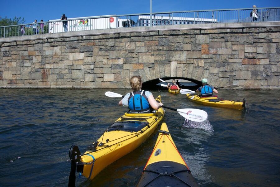 Stockholm: Guided Kayak City Tour & Optional Midsummer Meal - What to Pack and How to Stay Comfortable in Real Stockholm Weather