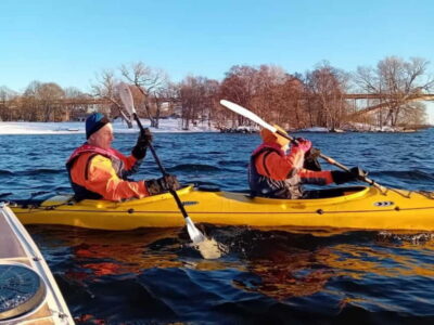 Stockholm: Winter Kayaking Tour through the City Centre - Gear Setup: Dry Suits, Spray Skirts, and Winter Shoes That Matter