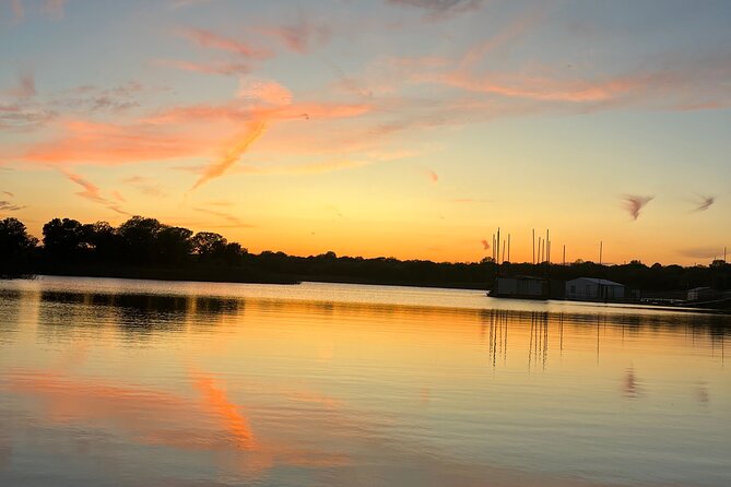 Sunset and Glow Guided Kayaking Tour Grapevine Lake - The human side: what to watch for with communication