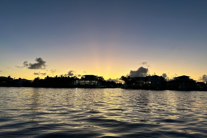Sunset Kayak Adventure with Enchanting Underwater Lights - The Green Underwater Lights: Why the Glow Is the Point