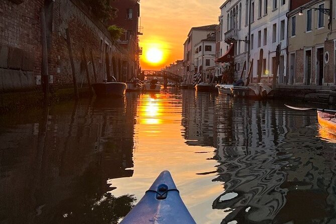 Sunset Kayak Tour in Venice: Discovering the City’s Canals - Why This Venice Sunset Kayak Tour Feels Different