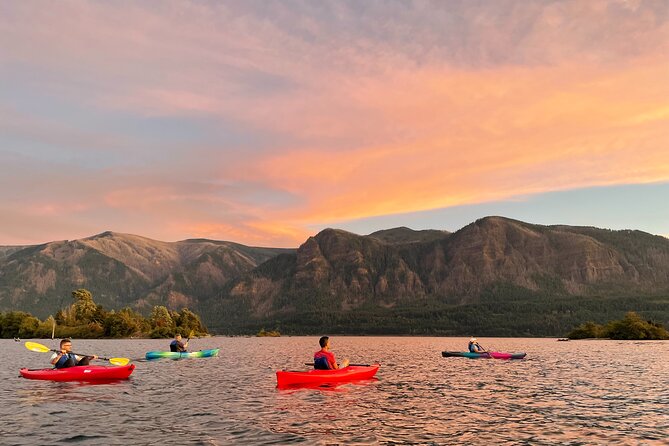 Sunset Kayaking in the Columbia River Gorge - Wildlife spotting moments: eagles, sea otters, and the small stuff
