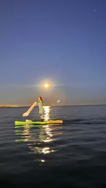 Sunset+paddle surf with music+fotos&videos Barceloneta+snack - Key things that make this sunset paddle surf worth it