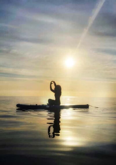 Sunset+paddle surf with music+fotos&videos Barceloneta+snack - Your energetic instructor and the beginner-friendly basics