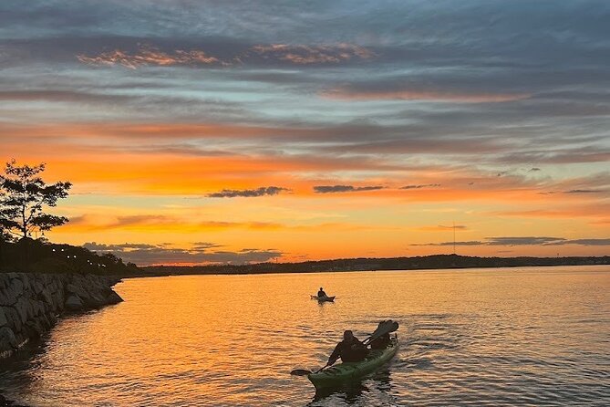 Sunset Sea Kayak Tour of Casco Bay - Lighthouses From Open Water: Watching the Dusk Light Change