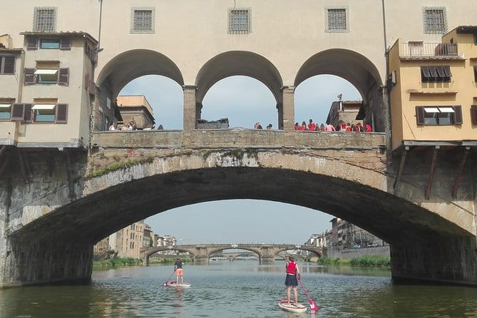 SUP at Ponte Vecchio with a Floating Drink - Florence Paddleboarding - Ponte alle Grazie start: where you learn fast and settle in
