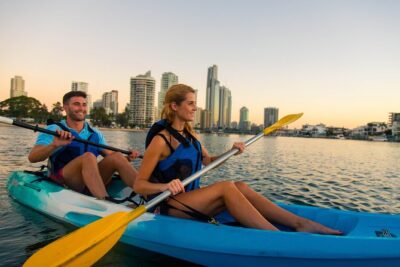 Surfers Paradise Sunset Kayak Tour - 4:00 pm Timing: How Twilight Changes Everything