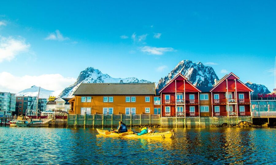 Svolvaer: 2-Hour Winter Kayaking Adventure - Svolvær Shoreline Views in Winter: What You’ll Be Looking At