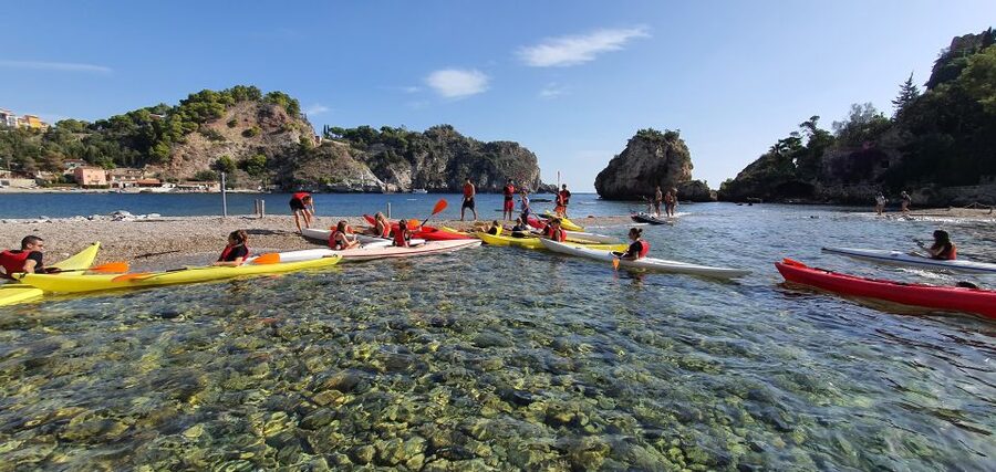 Taormina: Kayak Coastal Tour to Isola Bella and Blue Grotto - Getting There at Giardini Naxos: Teocle Statue Is the Way In
