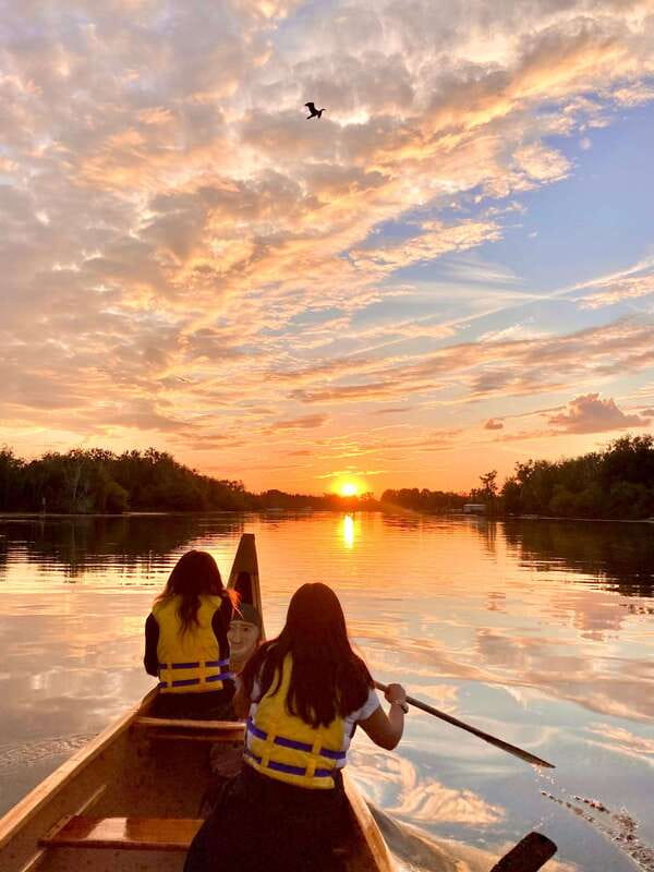 Toronto Islands: Sunset Canoe Tour - Getting to Centre Island: ferry, clock tower meeting, and timing