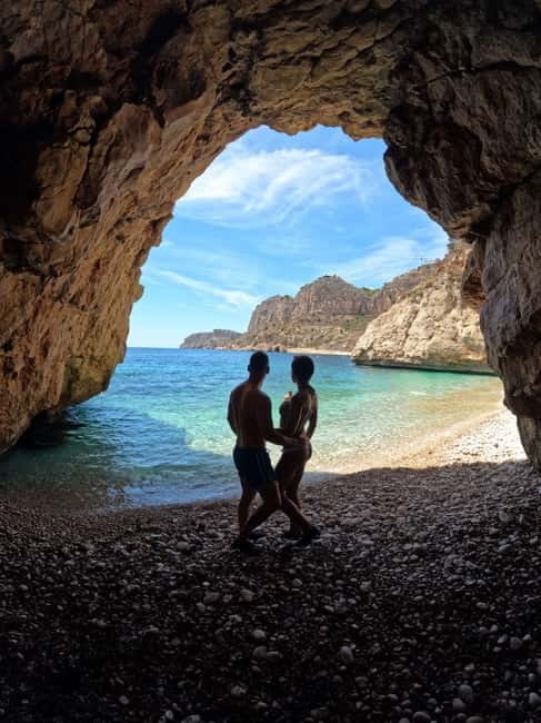 Tour kayak Moraira - Benitatxell (Cala Moraig) - Cap d’Or and the bat cave: the coast before the snorkel stops