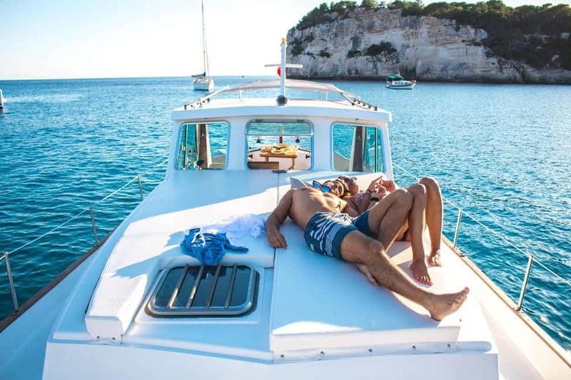 Traditional boat 10 beaches in the south of Menorca. Snorkeling, SUP and drinks - Cala Fustam: where snorkeling and SUP take center stage