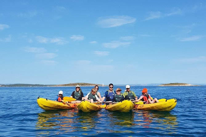 TRANSPARENT KAYAKING or SUP-ing AROUND ISLANDS - Meeting point and the vibe: what group size feels like