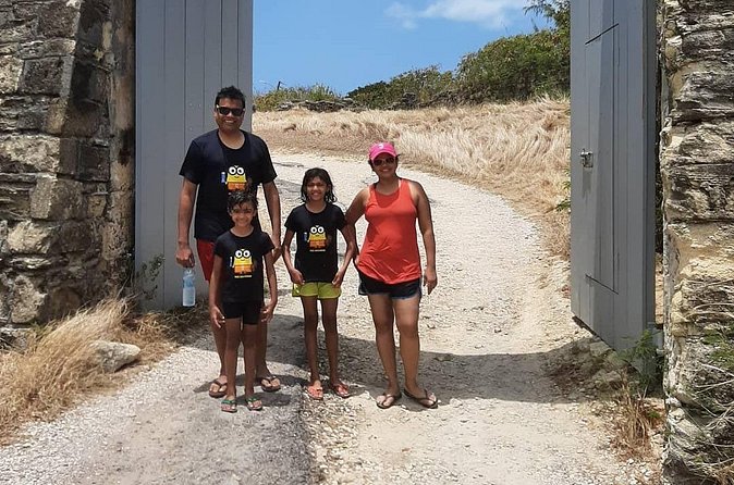 TRIPLE ACTIVITY TOUR, Bike Kayak Hike, ANTIGUA - Group size and guides: why the tour feels personal