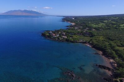 Ultimate Maui Kayak Snorkel Experience - Getting your kayak ready: launching with a guide