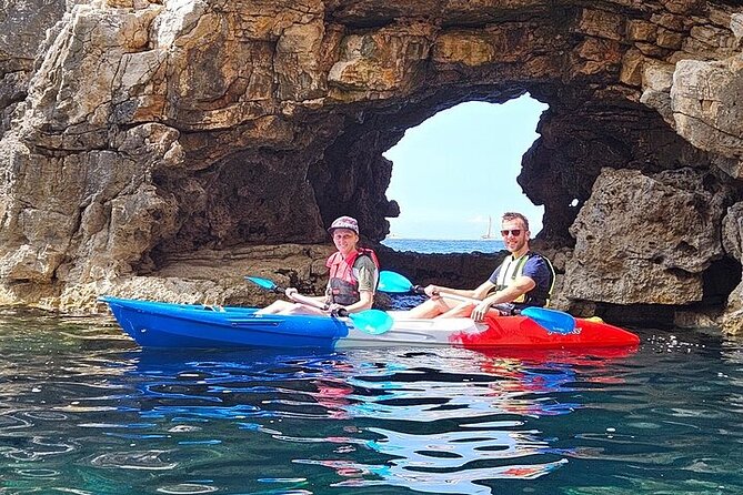 Unforgettable kayaking adventure in Pula! - Guide Quality: Why Vedran and Matej Keep Showing Up in the Stories