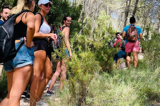 Valencia–Montanejos: Hiking/Raft/Kayak or Salto de la Novia - Price and value: what you’re paying for (and what you’re not)