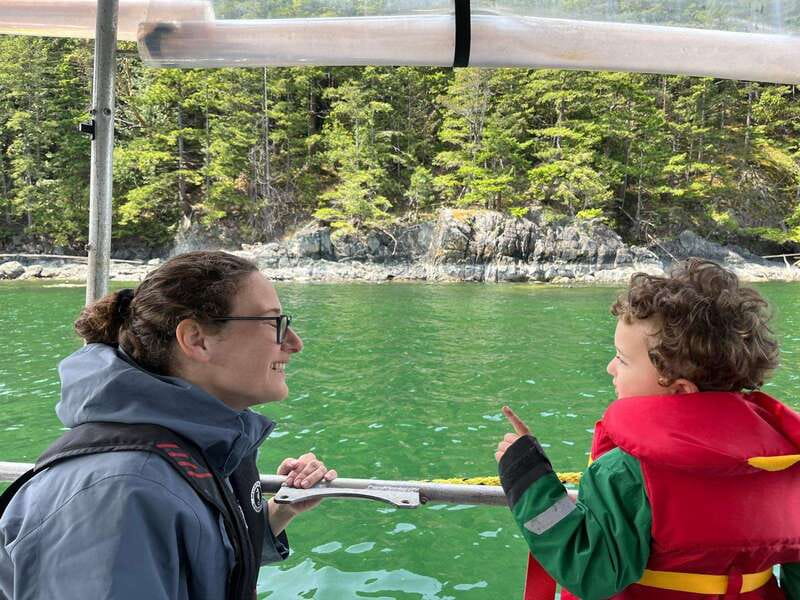 Vancouver: Snorkeling Seals Kayaking Scenic Boat Tour - Snorkeling versus kayaking: the real decision you have to make