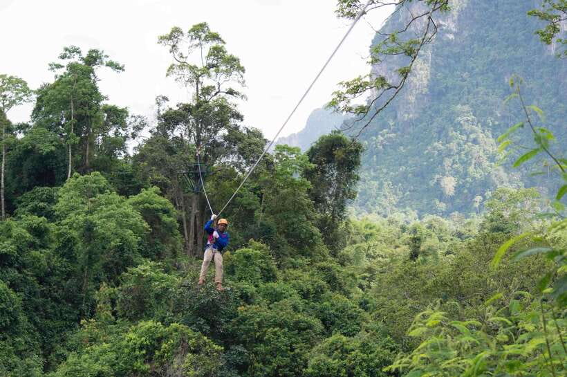 Vang Vieng: Nam Song River Kayak Tour - Seeing Local Fishing and the River Up Close