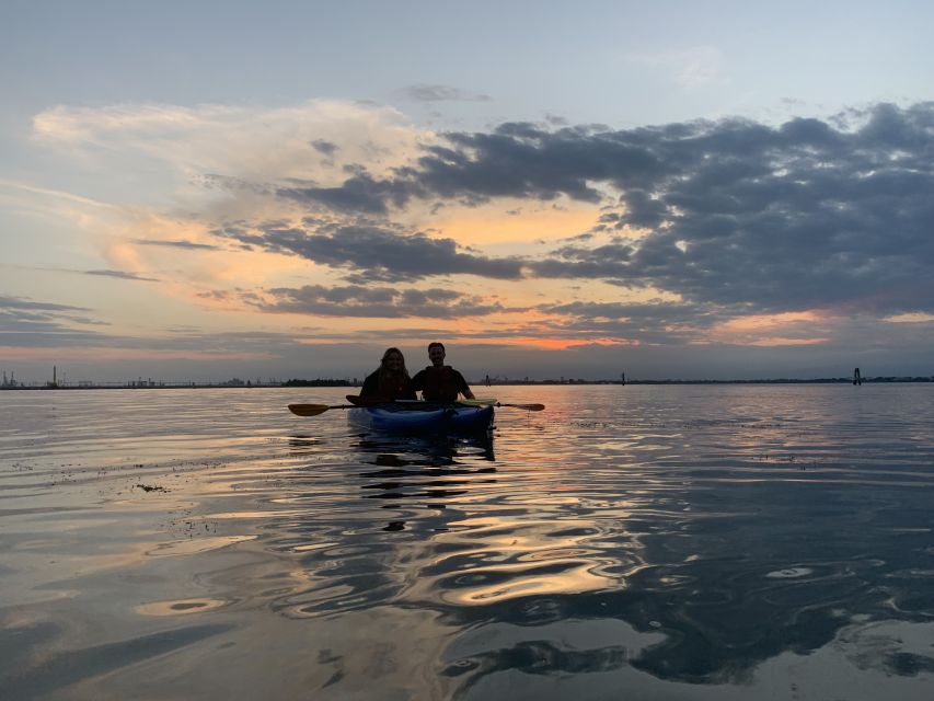 Venice: Sunset Kayak Tour in the Canals - Key things that make this sunset kayak special