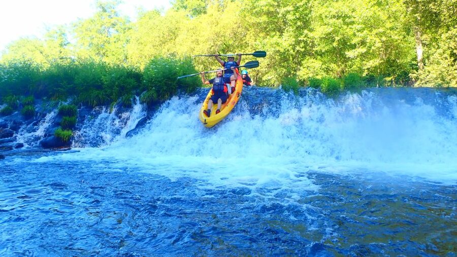Viana do Castelo: Kayak Tour at Lima River - Safety style: what the guide support looks like in practice