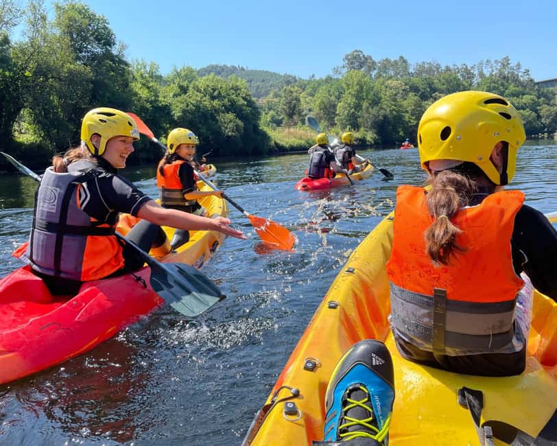 Viana do Castelo: Kayak Tour at Lima River - Arriving at Bravães Kayak Bar and getting ready to launch