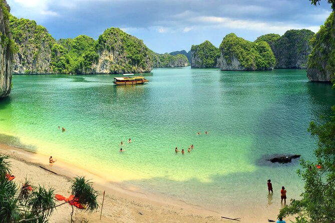 What a great combination, day cruise and night kayak with glowing biolumenescent - 3:00pm to Sunset: Ba Trai Dao Beach and Temple Beach by Kayak