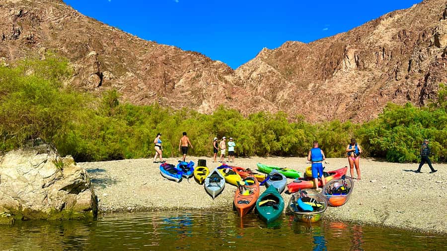 Willow Beach: 5 Coves & 2 Caves Emerald Cave Kayaking Tour - Key highlights you’ll feel on the water and on the walk