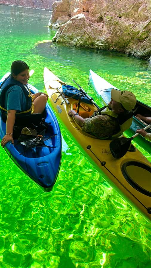 Willow Beach: 5 Coves & 2 Caves Emerald Cave Kayaking Tour - Beginner coaching before you launch: how the tour handles first-timers