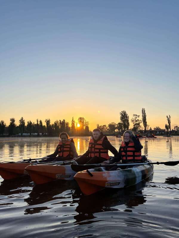 Xochimilco: amanecer en kayak Ciudad de México - Sunrise on the Xochimilco canals: why first light changes everything
