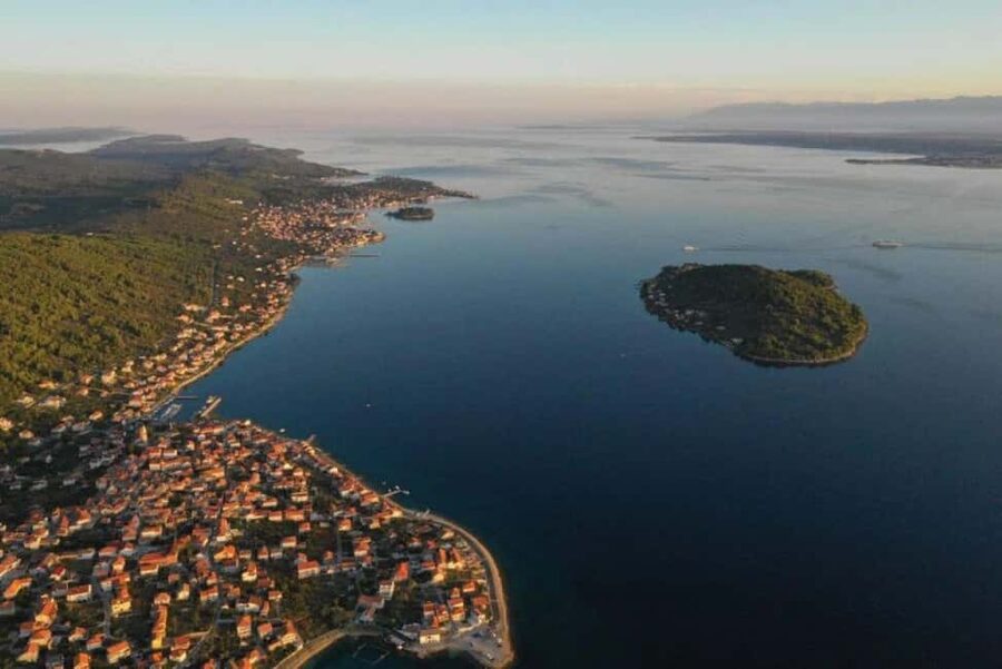 Zadar: Island cruise with drinks, snorkeling and kayaking - Otok Galevac: where swimming, snorkeling, and paddling actually happen